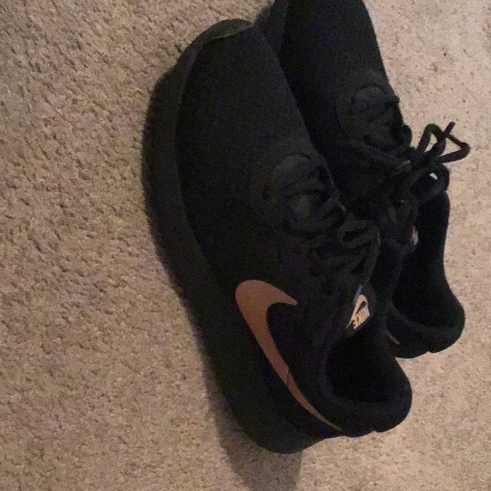 Nike Tanjun women’s